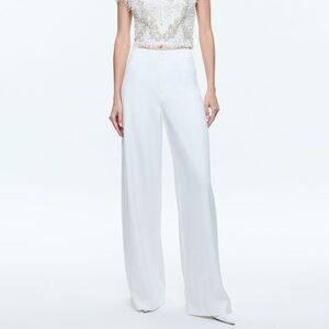 Alice + Olivia off white wide leg pants stretch high rise full length pockets